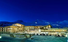 Grand Hotel Paradiso Passo Tonale 5*